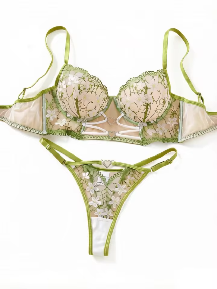Green Daisy Embroidery 2-Piece Set
