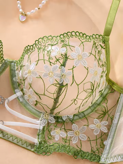 Green Daisy Embroidery 2-Piece Set