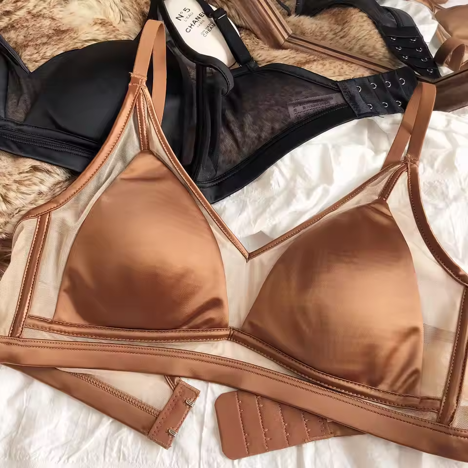 French Silk Lace V-Neck Wireless Bra